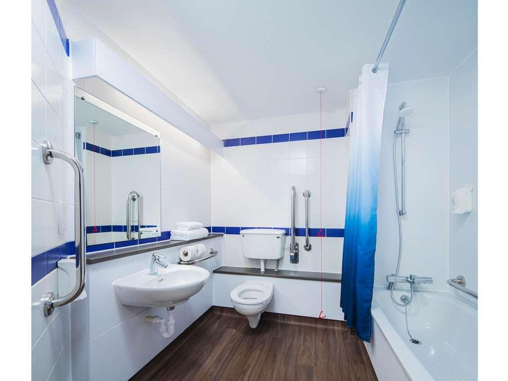 Travelodge Preston Central Номер фото
