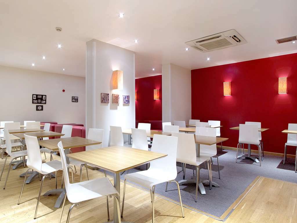 Travelodge Preston Central Ресторан фото